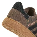 LA1380_9_FOOTWEAR_Photography_Detail View 2_white.webp
