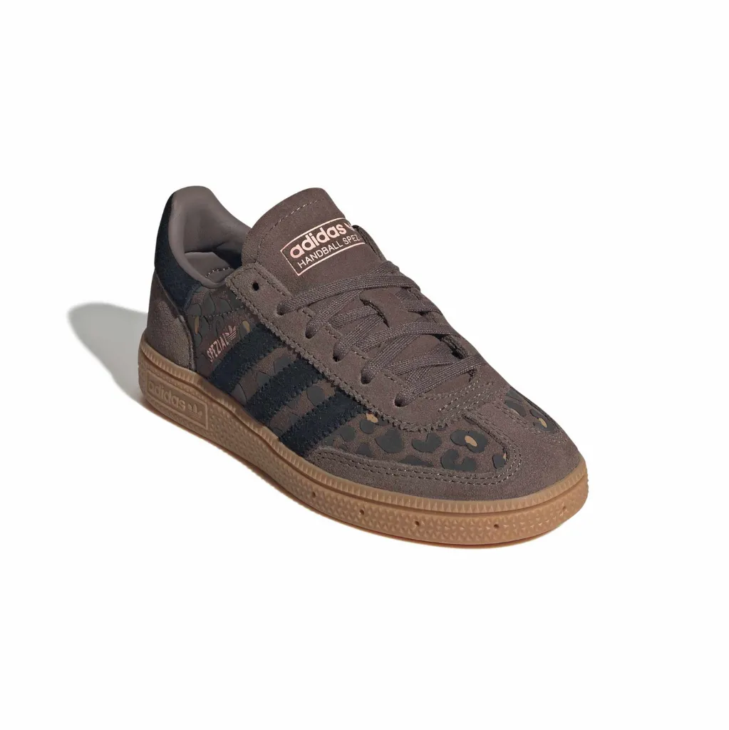 LA1380_6_FOOTWEAR_Photography_Front Lateral Top View_white.webp