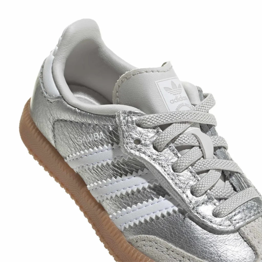 KK2346_9_FOOTWEAR_Photography_Detail View 2_white.webp