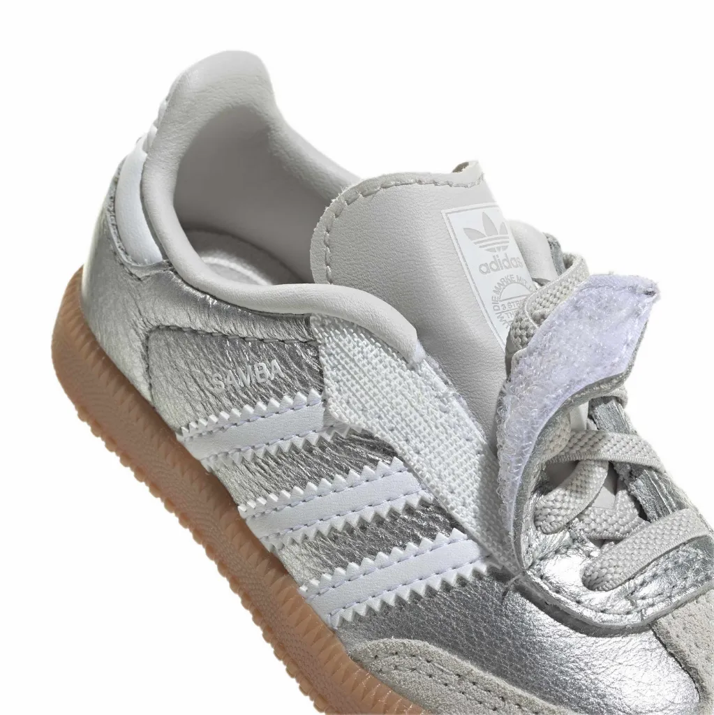 KK2346_11_FOOTWEAR_Photography_Detail View 3_white.webp