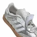 KK2346_11_FOOTWEAR_Photography_Detail View 3_white.webp