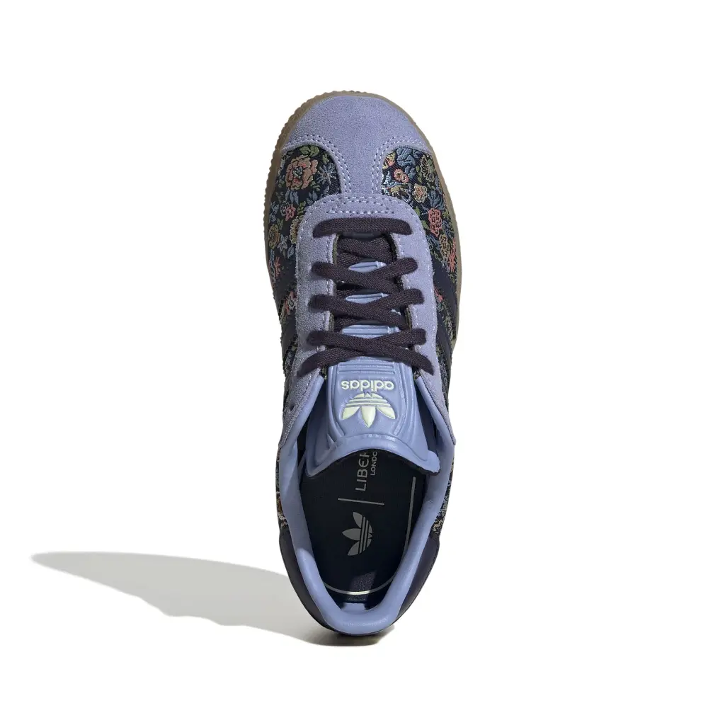 JH5209_3_FOOTWEAR_Photography_Top Portrait View_white.webp