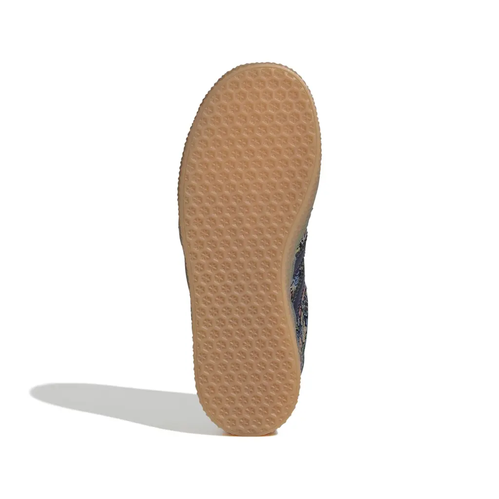 JH5209_4_FOOTWEAR_Photography_Bottom View_white.webp