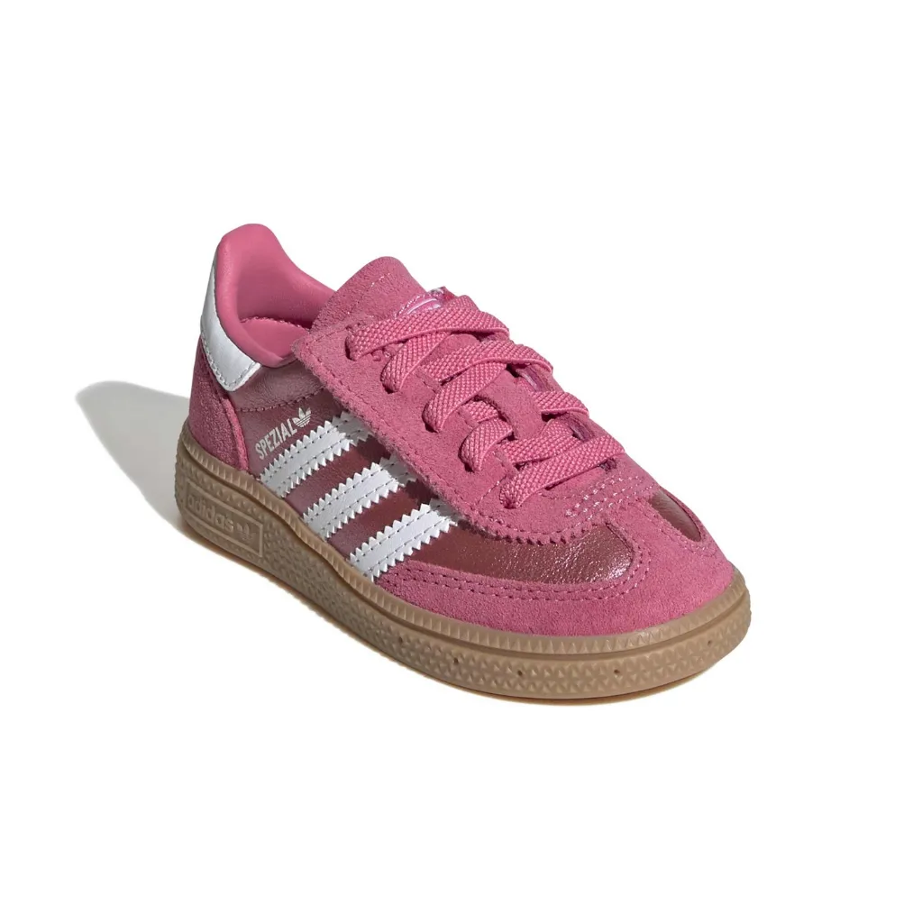 KH9477_6_FOOTWEAR_Photography_Front Lateral Top View_white.webp