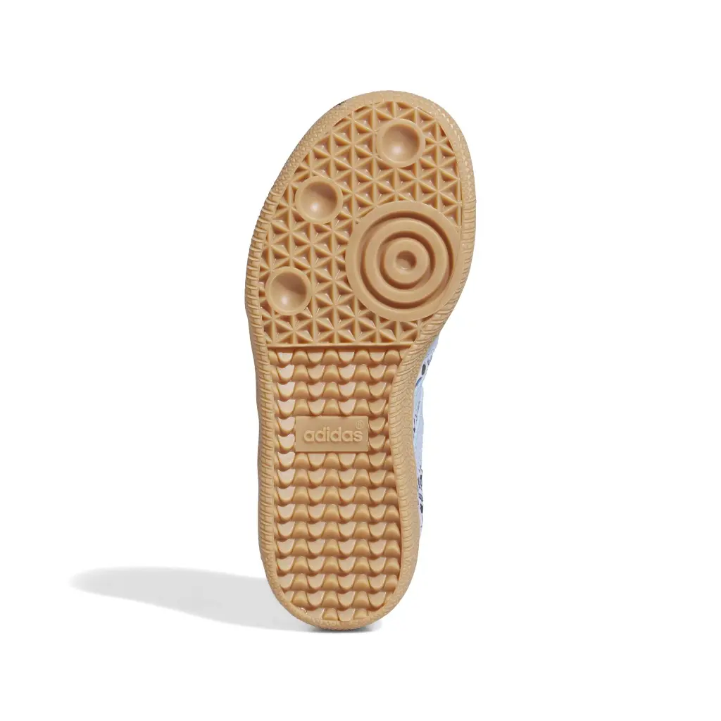 JP8079_4_FOOTWEAR_Photography_Bottom View_white.webp