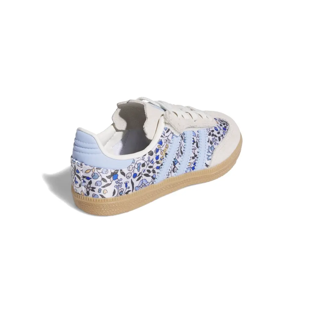 JP8079_7_FOOTWEAR_Photography_Back Lateral Top View_white.webp