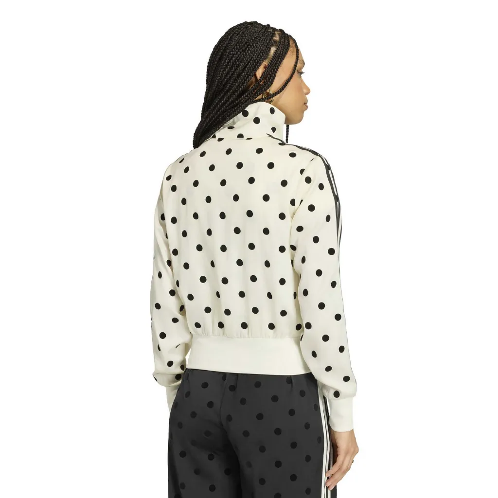 KV1165_3_APPAREL_On Model_Back View_white.webp