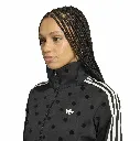 KV1166_5_APPAREL_On Model_Detail View 1_white.webp
