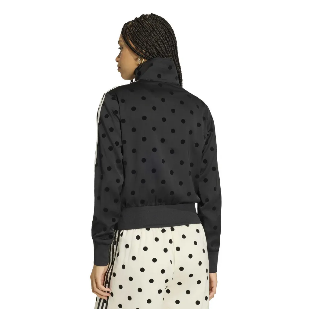KV1166_3_APPAREL_On Model_Back View_white.webp