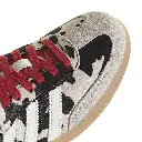 KI6956_9_FOOTWEAR_Photography_Detail View 2_white.webp