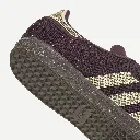 KJ7488_8_FOOTWEAR_Photography_Detail View 1_white.webp