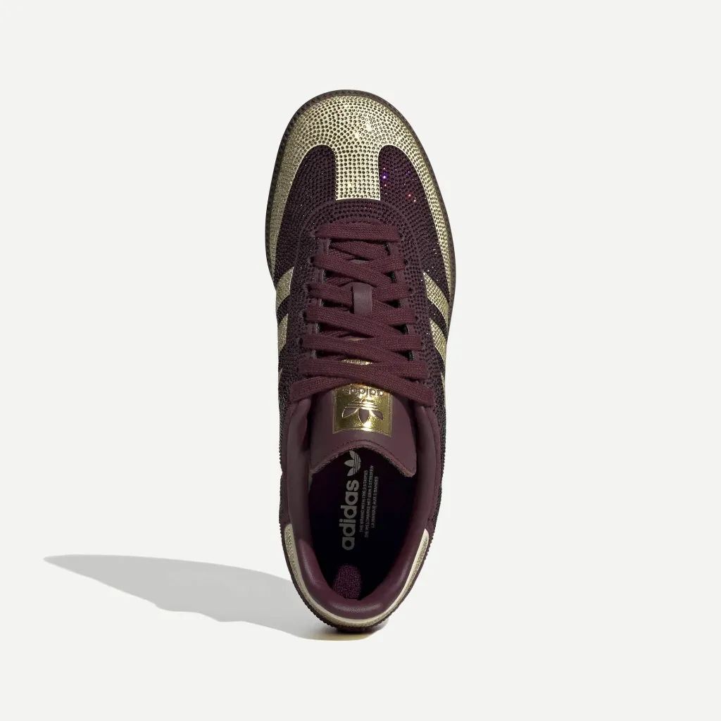 KJ7488_3_FOOTWEAR_Photography_Top Portrait View_white.webp
