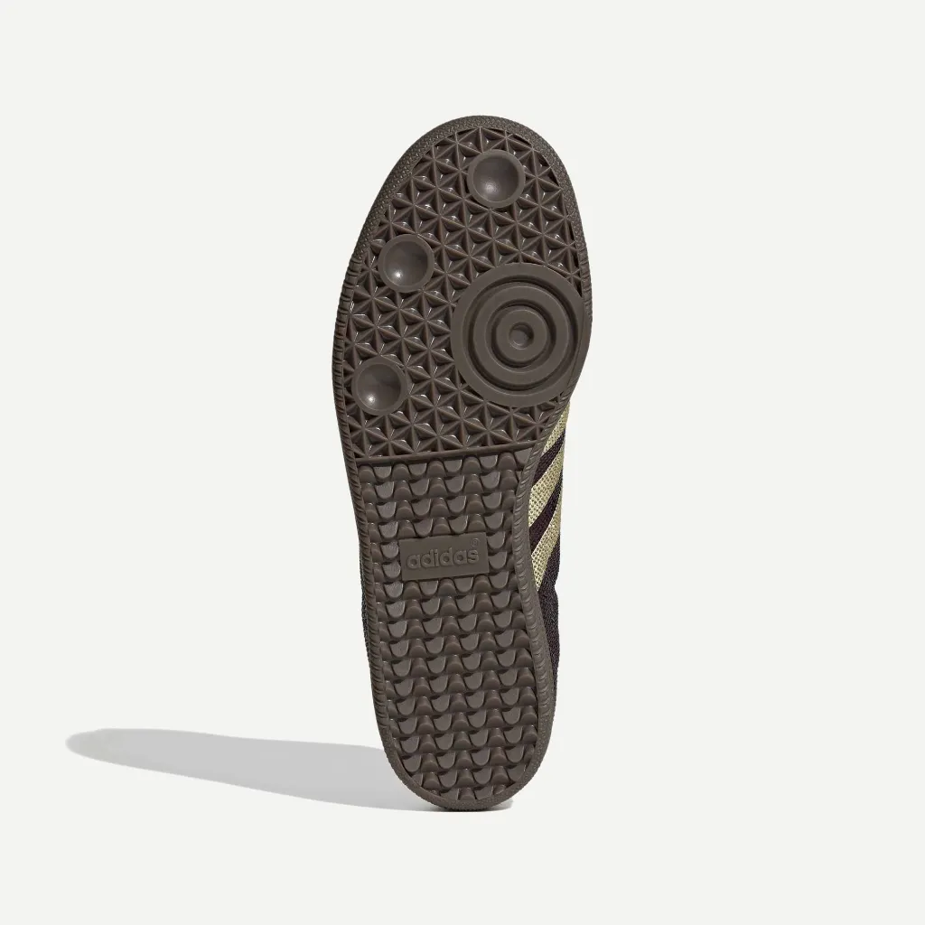 KJ7488_4_FOOTWEAR_Photography_Bottom View_white.webp