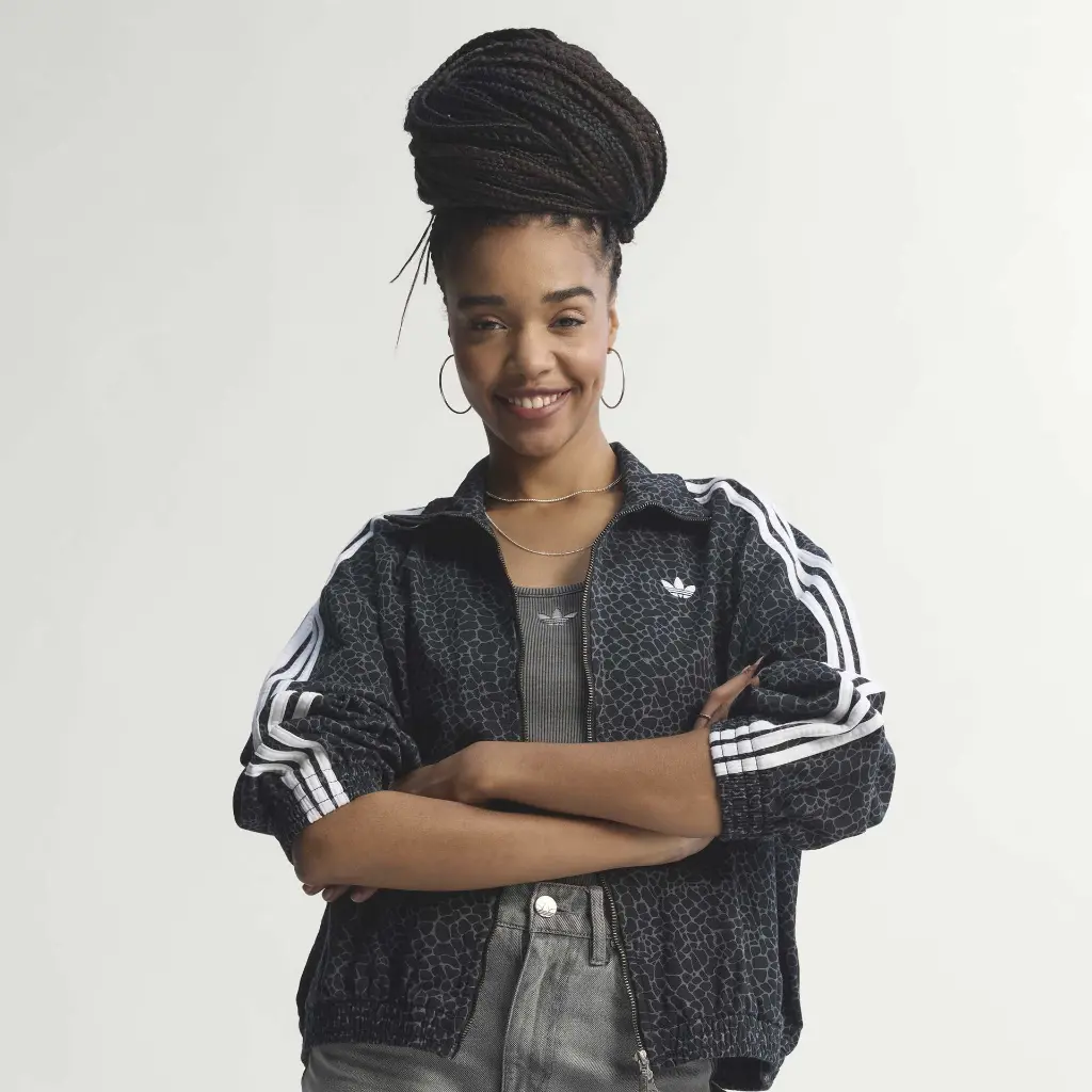 KD8809_7_APPAREL_Photography_HeroMrktng View 1.webp